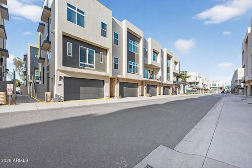 68-6850 E Mcdowell Rd, Scottsdale, AZ, 85257-3204 | Card Image
