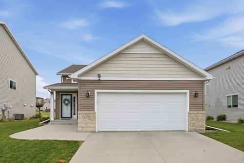 4558 13th St S, Moorhead, MN, 56560-7475 | Card Image