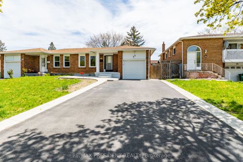 upper-17 Manitou Cres, Brampton, ON, L6S2Z6 | Card Image