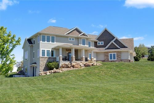 3960 Macbride Pl Ne, Solon, IA, 52333 | Card Image