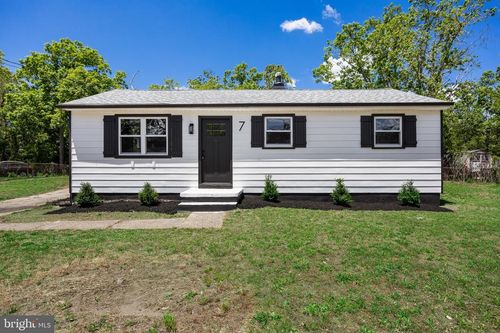 7 Coville Dr, BROWNS MILLS, NJ, 08015-3740 | Card Image
