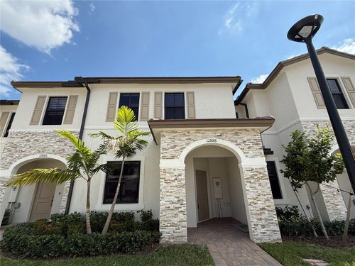 0-12888 Sw 233rd Ter, Homestead, FL, 33032-9239 | Card Image