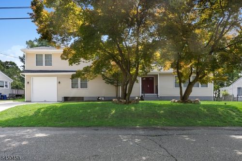 55 Shawnee Ave, Rockaway, NJ, 07866-1504 | Card Image