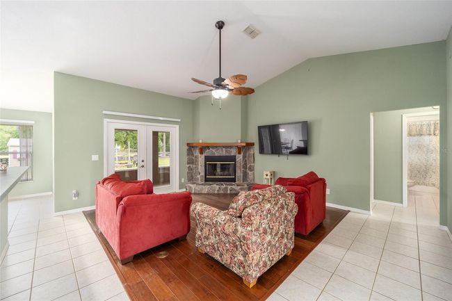 15948 Nw 206 Th Dr, House other with 3 bedrooms, 2 bathrooms and null parking in High Springs FL | Image 14