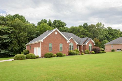 1230 Huntington Ln, Tuscumbia, AL, 35674-3340 | Card Image