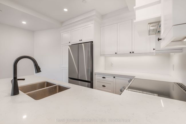 702 - 80 9th St E, Condo with 2 bedrooms, 2 bathrooms and null parking in Owen Sound ON | Image 7