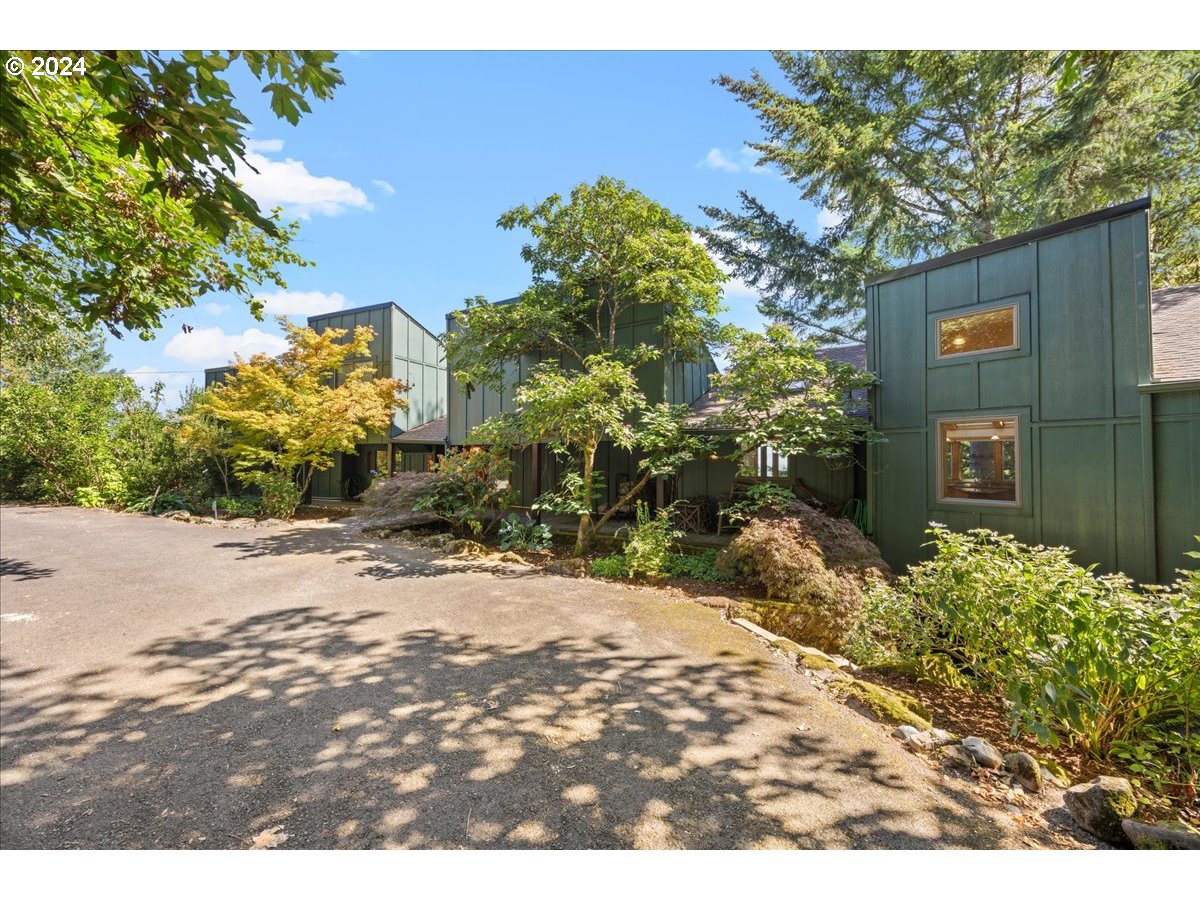 Mount Hood Ln, Portland, OR 97239