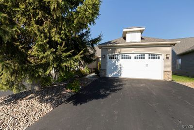 149 Avriel Drive, Condo with 3 bedrooms, 2 bathrooms and null parking in Manlius NY | Image 1