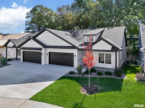 1319 Heights Ct, Bettendorf, IA, 52722-4145 | Card Image