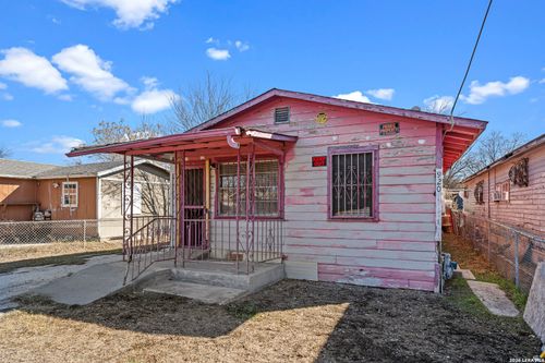 920 S San Joaquin Ave, San Antonio, TX, 78237-2761 | Card Image