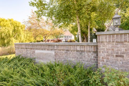 5610 S 76th St, Greendale, WI, 53129-1600 | Card Image