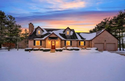 8667 Mount Union Ct Nw, Lancaster, OH, 43130-9226 | Card Image