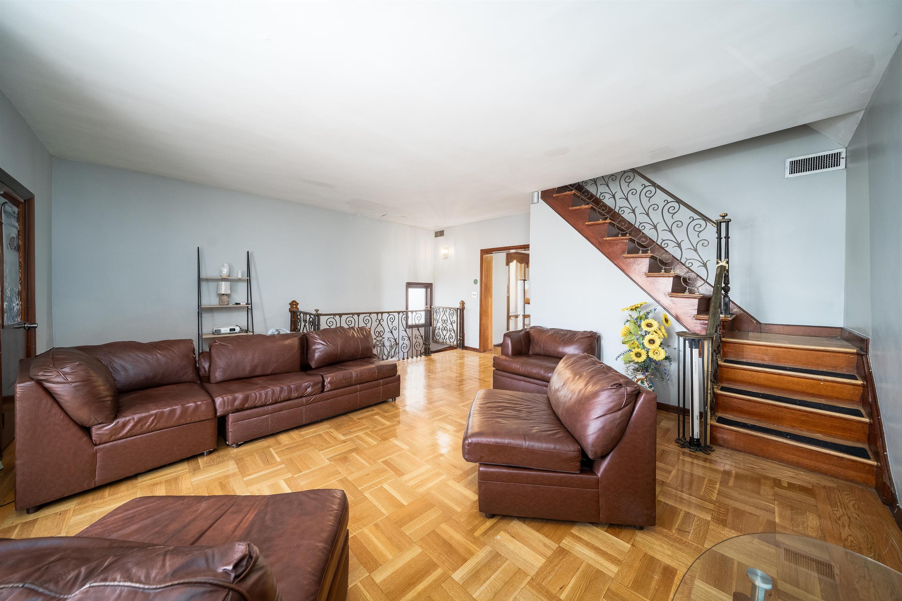 Residential Income in Bayonne 2