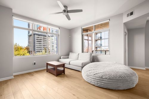 apt-518-54 Rainey St, Austin, TX, 78701-4391 | Card Image