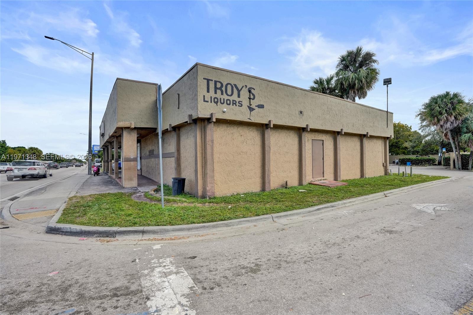 Commercial Sale in Fort Lauderdale 3