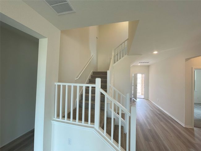 15101 Kiger Mustang Dr, House other with 5 bedrooms, 4 bathrooms and 2 parking in Manor TX | Image 4