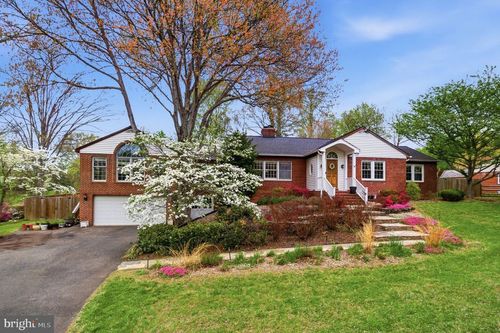 4637 Randolph Dr, Annandale, VA, 22003-6219 | Card Image