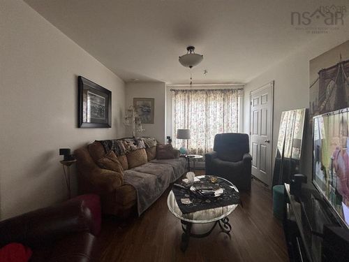 272/274 York St, Glace Bay, NS, B1A2M3 | Card Image