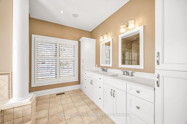 5029 Cedar Springs Crt, House other with 3 bedrooms, 3 bathrooms and 12 parking in Burlington ON | Image 32