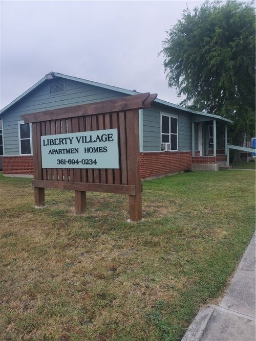 2536 Fig St, Corpus Christi, TX, 78404-3901 | Card Image