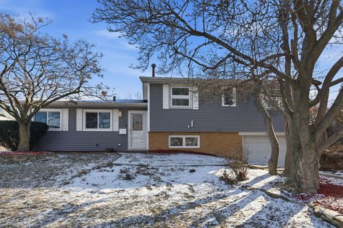 1519 Parklane Dr, Bettendorf, IA, 52722-3641 | Card Image