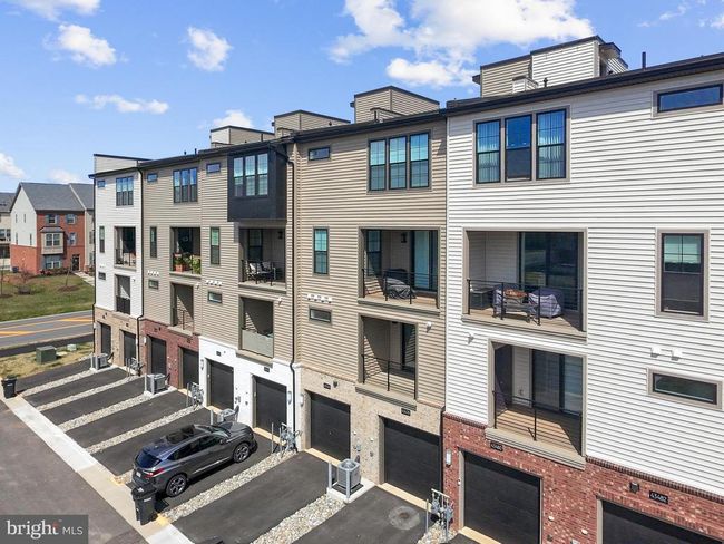 43476 Danville Ter, Condo with 3 bedrooms, 3 bathrooms and null parking in ASHBURN VA | Image 32