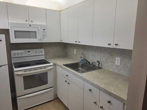 169-169 Newport K, Deerfield Beach, FL, 33442-2652 | Card Image