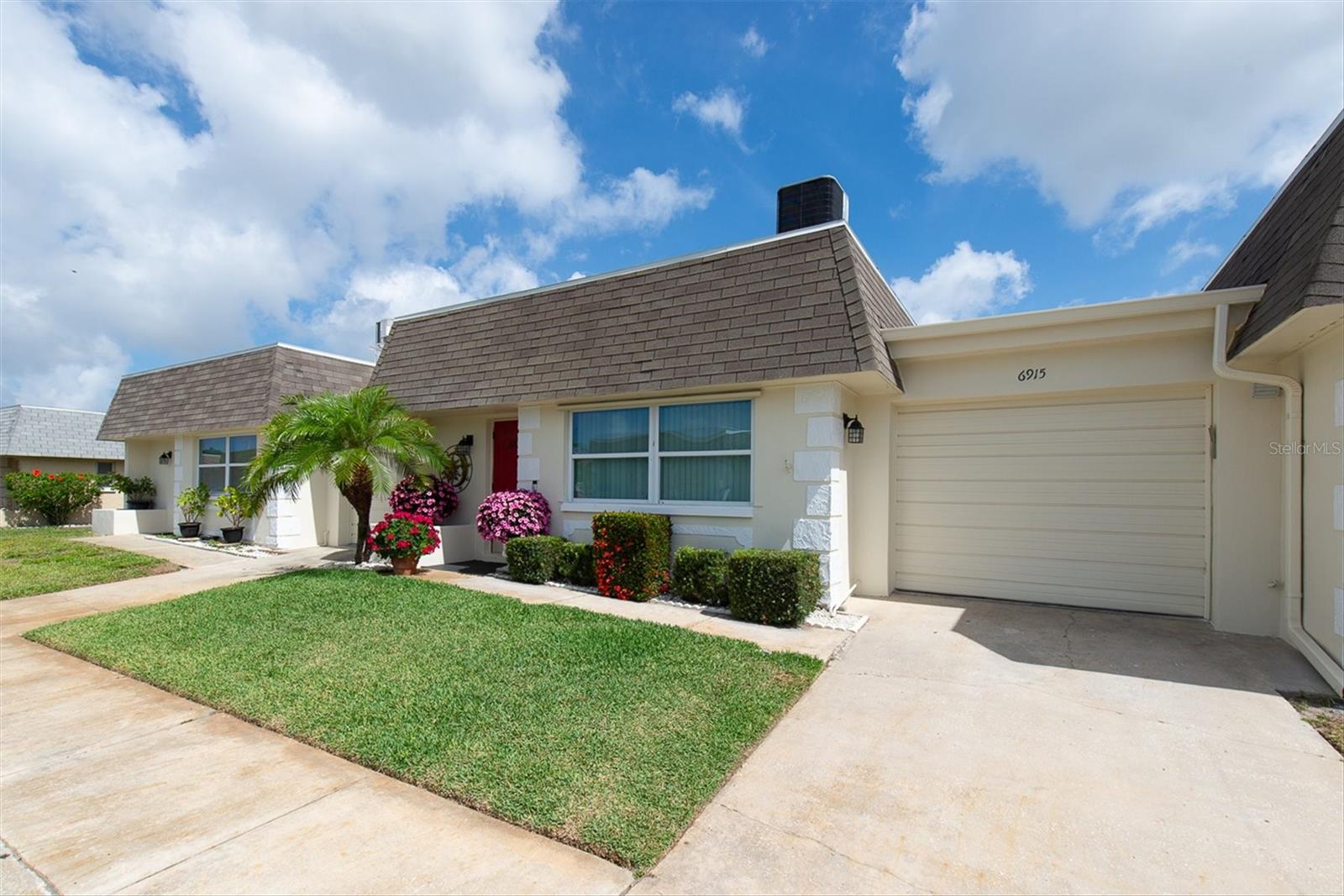 Residential in PINELLAS PARK