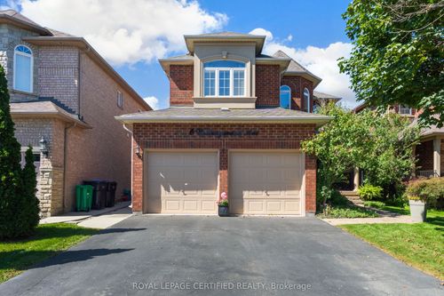 6 Collingwood Ave, Brampton, ON, L7A2E5 | Card Image