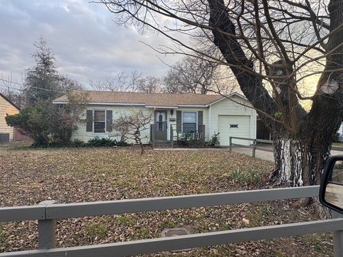 4108 Earl St, Haltom City, TX, 76111-6628 | Card Image