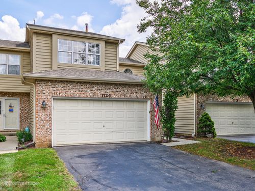 1724 Tamahawk Ln, Naperville, IL, 60564-8923 | Card Image