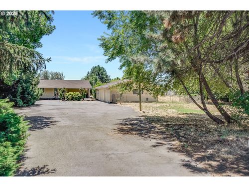 518 3rd Ave, Dallesport, WA, 98617-0624 | Card Image