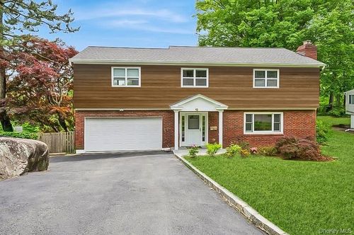 12 Glenn Pl, Hastings On Hudson, NY, 10706-3107 | Card Image