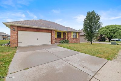 1102 E Fieldstone Drive, House other with 4 bedrooms, 3 bathrooms and null parking in Ozark MO | Image 2