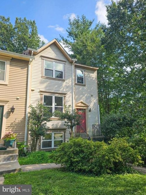 1 Kinsman View Cir, SILVER SPRING, MD, 20901-1649 | Card Image