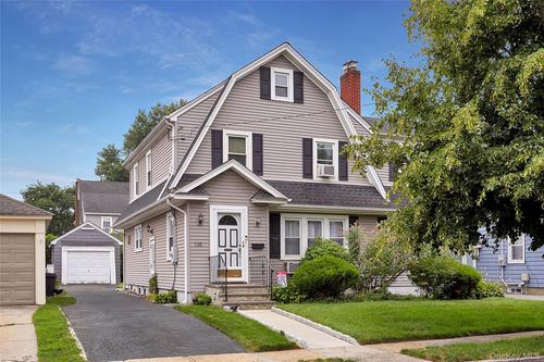 116 Oak St, Floral Park, NY, 11001-3410 | Card Image