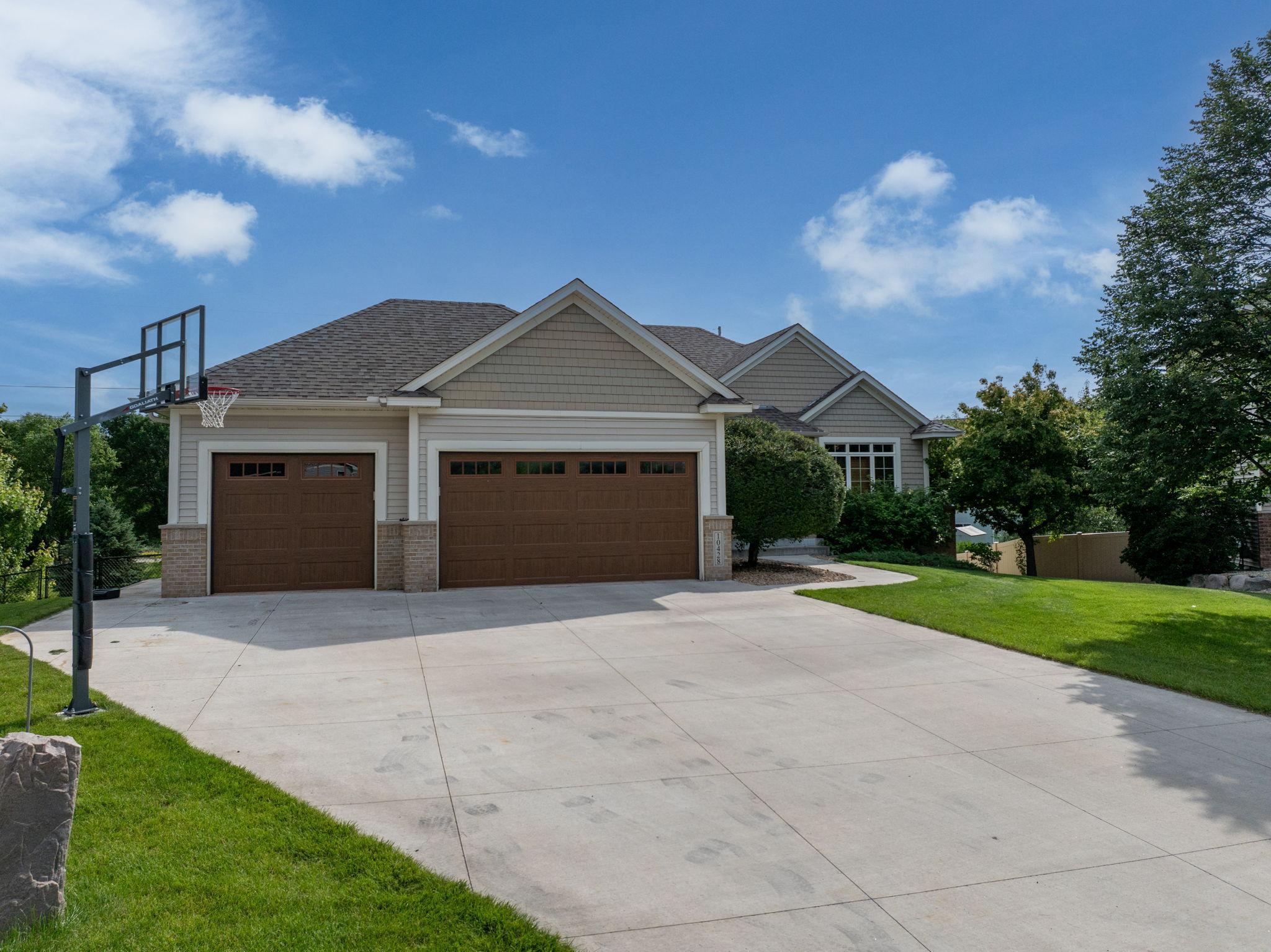 Regent Ave, Minneapolis, MN 55443