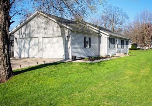 605 N 3rd St, Carbon Hill, IL, 60416-9790 | Card Image