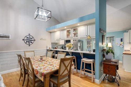 40 Cricket Hl, East Kingston, NH, 03827-2065 | Card Image