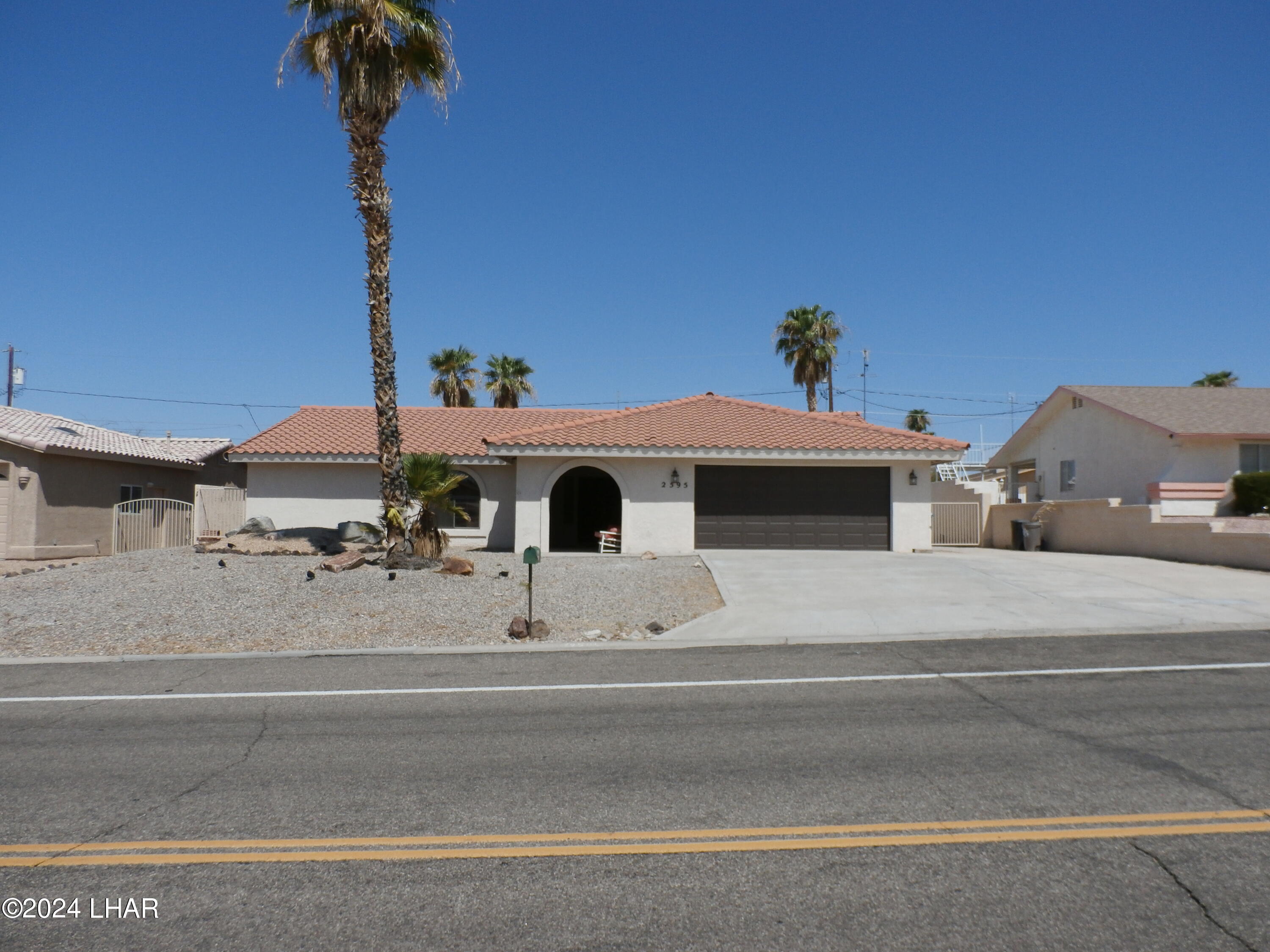 Saratoga Ave, Lake Havasu City, AZ 86406