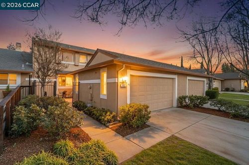 582 La Corso Dr, Walnut Creek, CA, 94598 | Card Image