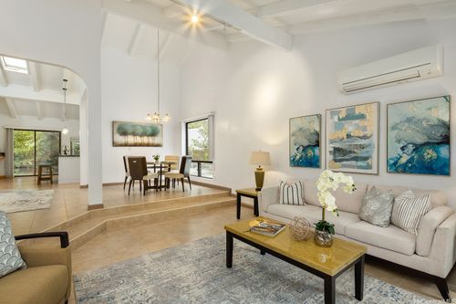 1360 Kaeleku St, Honolulu, HI, 96825-3009 | Card Image