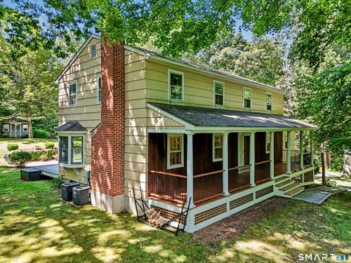 3 Saddle Ridge Rd, Newtown, CT, 06470-2417 | Card Image