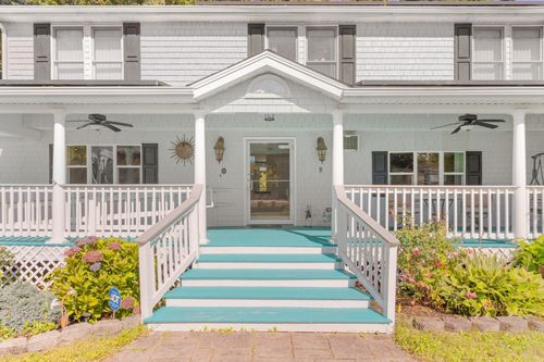 860 Washington Street, Easton, MA, 02375 | Card Image