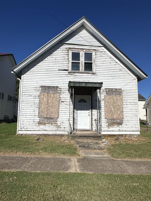 558 Palmer St., Middleport, OH, 45760 | Card Image