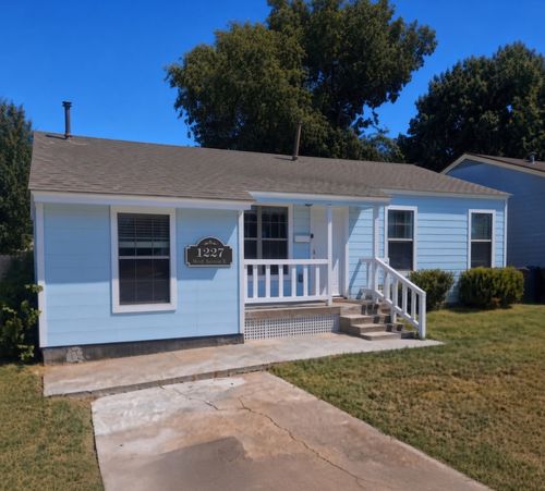 1227 W Avenue E, Garland, TX, 75040-6912 | Card Image