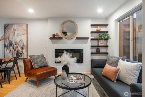 7758 Delridge Way Sw, Seattle, WA, 98106-1738 | Card Image