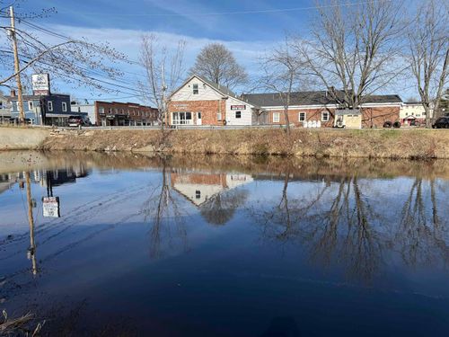 service-station-45 Main Street, Conway, NH, 03813 | Card Image