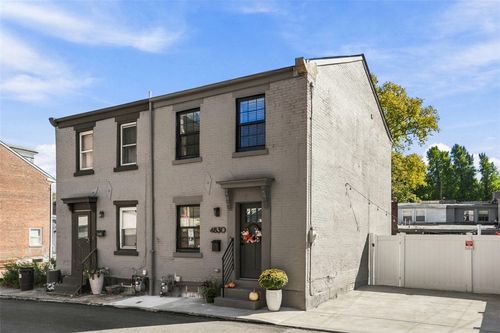 4830 Blackberry Way, Pittsburgh, PA, 15201-2714 | Card Image