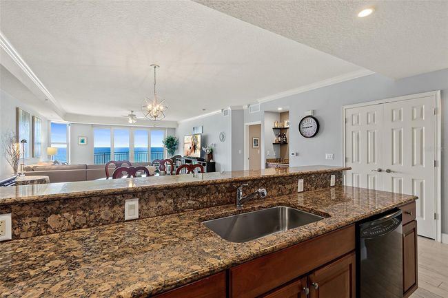 806 - 2403 S Atlantic Ave, Condo with 3 bedrooms, 3 bathrooms and null parking in DAYTONA BEACH SHORES FL | Image 15